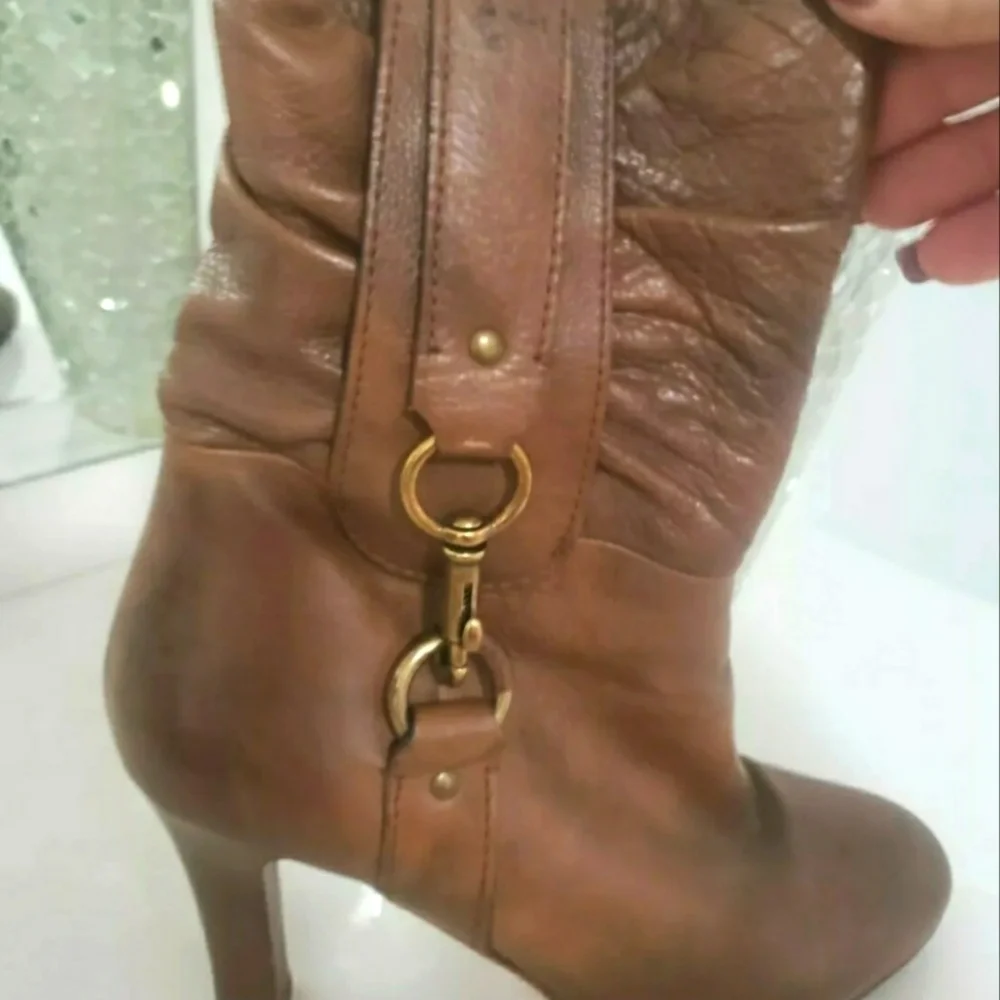 🌟 Mid Calf Brown Genuine Leather Coach Boots With Gold Accents Size 9 🌟